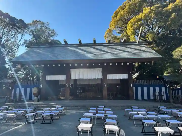 伊勢山皇大神宮の{uncategorized: "未分類", other: "その他", undefined: "問題あり", building: "その他建物", grave: "お墓", sacred_gate: "鳥居", guardian: "狛犬", statue: "像", buddha: "仏像", history: "歴史", nature: "自然", garden: "庭園", animal: "動物", pagoda: "塔", temizu: "手水舎", mountain_gate: "山門・神門", sanctuary: "本殿・本堂", subordinate: "末社・摂社", art: "芸術", scenery: "景色", jizo: "地蔵", ema: "絵馬", goshuin: "御朱印", omikuji: "おみくじ", items: "授与品その他", amulet: "お守り", goshuincho: "御朱印帳", eats: "食事", festival: "お祭り", votive_dance: "神楽", shichigosan: "七五三参", wedding: "結婚式", experience: "体験その他", initially: "初詣", around: "周辺", anti_infection: "感染症対策"}