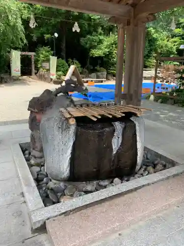 出雲大社相模分祠の手水舎