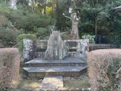 親縁寺の{uncategorized: "未分類", other: "その他", undefined: "問題あり", building: "その他建物", grave: "お墓", sacred_gate: "鳥居", guardian: "狛犬", statue: "像", buddha: "仏像", history: "歴史", nature: "自然", garden: "庭園", animal: "動物", pagoda: "塔", temizu: "手水舎", mountain_gate: "山門・神門", sanctuary: "本殿・本堂", subordinate: "末社・摂社", art: "芸術", scenery: "景色", jizo: "地蔵", ema: "絵馬", goshuin: "御朱印", omikuji: "おみくじ", items: "授与品その他", amulet: "お守り", goshuincho: "御朱印帳", eats: "食事", festival: "お祭り", votive_dance: "神楽", shichigosan: "七五三参", wedding: "結婚式", experience: "体験その他", initially: "初詣", around: "周辺", anti_infection: "感染症対策"}