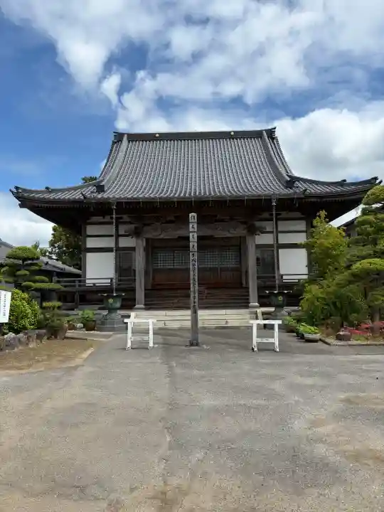 円明院の{uncategorized: "未分類", other: "その他", undefined: "問題あり", building: "その他建物", grave: "お墓", sacred_gate: "鳥居", guardian: "狛犬", statue: "像", buddha: "仏像", history: "歴史", nature: "自然", garden: "庭園", animal: "動物", pagoda: "塔", temizu: "手水舎", mountain_gate: "山門・神門", sanctuary: "本殿・本堂", subordinate: "末社・摂社", art: "芸術", scenery: "景色", jizo: "地蔵", ema: "絵馬", goshuin: "御朱印", omikuji: "おみくじ", items: "授与品その他", amulet: "お守り", goshuincho: "御朱印帳", eats: "食事", festival: "お祭り", votive_dance: "神楽", shichigosan: "七五三参", wedding: "結婚式", experience: "体験その他", initially: "初詣", around: "周辺", anti_infection: "感染症対策"}