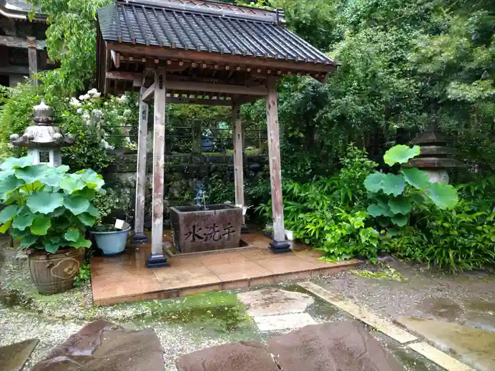大福寺(室田の瀧不動尊)の手水舎