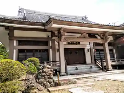 覚範寺の本殿・本堂
