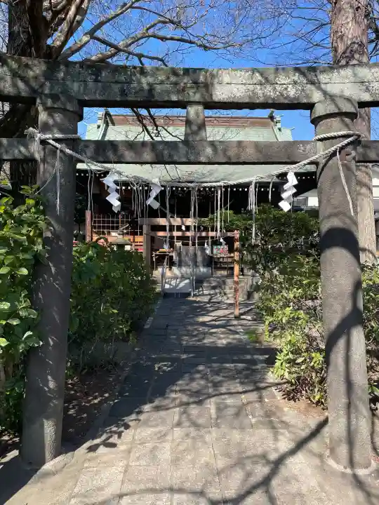 常祗稲荷神社の{uncategorized: "未分類", other: "その他", undefined: "問題あり", building: "その他建物", grave: "お墓", sacred_gate: "鳥居", guardian: "狛犬", statue: "像", buddha: "仏像", history: "歴史", nature: "自然", garden: "庭園", animal: "動物", pagoda: "塔", temizu: "手水舎", mountain_gate: "山門・神門", sanctuary: "本殿・本堂", subordinate: "末社・摂社", art: "芸術", scenery: "景色", jizo: "地蔵", ema: "絵馬", goshuin: "御朱印", omikuji: "おみくじ", items: "授与品その他", amulet: "お守り", goshuincho: "御朱印帳", eats: "食事", festival: "お祭り", votive_dance: "神楽", shichigosan: "七五三参", wedding: "結婚式", experience: "体験その他", initially: "初詣", around: "周辺", anti_infection: "感染症対策"}