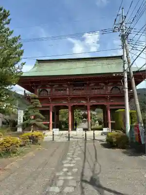 甲斐善光寺の山門・神門