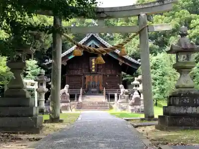 金石神社の{uncategorized: "未分類", other: "その他", undefined: "問題あり", building: "その他建物", grave: "お墓", sacred_gate: "鳥居", guardian: "狛犬", statue: "像", buddha: "仏像", history: "歴史", nature: "自然", garden: "庭園", animal: "動物", pagoda: "塔", temizu: "手水舎", mountain_gate: "山門・神門", sanctuary: "本殿・本堂", subordinate: "末社・摂社", art: "芸術", scenery: "景色", jizo: "地蔵", ema: "絵馬", goshuin: "御朱印", omikuji: "おみくじ", items: "授与品その他", amulet: "お守り", goshuincho: "御朱印帳", eats: "食事", festival: "お祭り", votive_dance: "神楽", shichigosan: "七五三参", wedding: "結婚式", experience: "体験その他", initially: "初詣", around: "周辺", anti_infection: "感染症対策"}