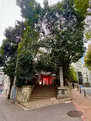 豊栄稲荷神社の{uncategorized: "未分類", other: "その他", undefined: "問題あり", building: "その他建物", grave: "お墓", sacred_gate: "鳥居", guardian: "狛犬", statue: "像", buddha: "仏像", history: "歴史", nature: "自然", garden: "庭園", animal: "動物", pagoda: "塔", temizu: "手水舎", mountain_gate: "山門・神門", sanctuary: "本殿・本堂", subordinate: "末社・摂社", art: "芸術", scenery: "景色", jizo: "地蔵", ema: "絵馬", goshuin: "御朱印", omikuji: "おみくじ", items: "授与品その他", amulet: "お守り", goshuincho: "御朱印帳", eats: "食事", festival: "お祭り", votive_dance: "神楽", shichigosan: "七五三参", wedding: "結婚式", experience: "体験その他", initially: "初詣", around: "周辺", anti_infection: "感染症対策"}