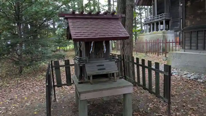 川西神社の末社・摂社