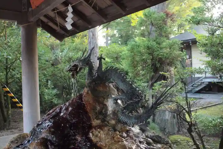 越中一宮 髙瀬神社の手水舎