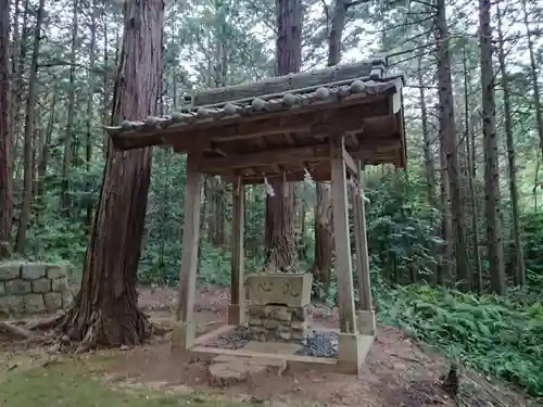 阿口社（赤坂町）の手水舎