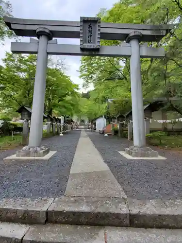 南湖神社の鳥居