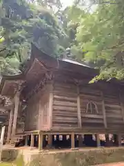 八葉寺の本殿