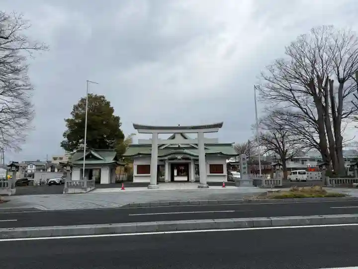 諏訪神社の{uncategorized: "未分類", other: "その他", undefined: "問題あり", building: "その他建物", grave: "お墓", sacred_gate: "鳥居", guardian: "狛犬", statue: "像", buddha: "仏像", history: "歴史", nature: "自然", garden: "庭園", animal: "動物", pagoda: "塔", temizu: "手水舎", mountain_gate: "山門・神門", sanctuary: "本殿・本堂", subordinate: "末社・摂社", art: "芸術", scenery: "景色", jizo: "地蔵", ema: "絵馬", goshuin: "御朱印", omikuji: "おみくじ", items: "授与品その他", amulet: "お守り", goshuincho: "御朱印帳", eats: "食事", festival: "お祭り", votive_dance: "神楽", shichigosan: "七五三参", wedding: "結婚式", experience: "体験その他", initially: "初詣", around: "周辺", anti_infection: "感染症対策"}