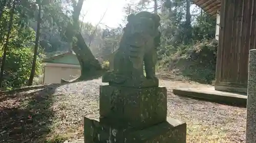 八幡神社の狛犬