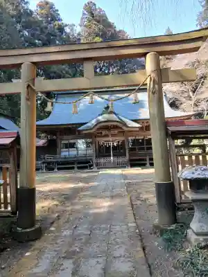 都々古別神社(馬場)の{uncategorized: "未分類", other: "その他", undefined: "問題あり", building: "その他建物", grave: "お墓", sacred_gate: "鳥居", guardian: "狛犬", statue: "像", buddha: "仏像", history: "歴史", nature: "自然", garden: "庭園", animal: "動物", pagoda: "塔", temizu: "手水舎", mountain_gate: "山門・神門", sanctuary: "本殿・本堂", subordinate: "末社・摂社", art: "芸術", scenery: "景色", jizo: "地蔵", ema: "絵馬", goshuin: "御朱印", omikuji: "おみくじ", items: "授与品その他", amulet: "お守り", goshuincho: "御朱印帳", eats: "食事", festival: "お祭り", votive_dance: "神楽", shichigosan: "七五三参", wedding: "結婚式", experience: "体験その他", initially: "初詣", around: "周辺", anti_infection: "感染症対策"}