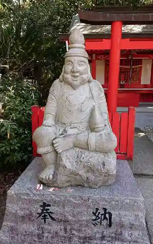 一葉稲荷神社の像