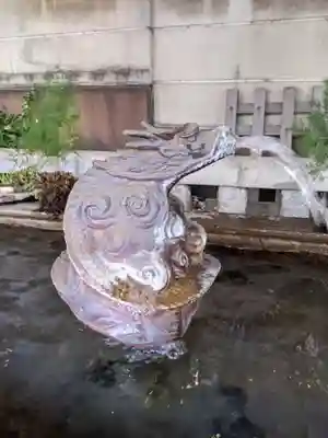 小野照崎神社の手水舎