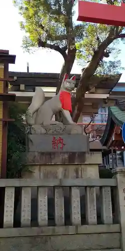 京濱伏見稲荷神社の狛犬