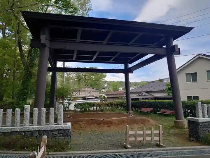 山中諏訪神社(山梨県)
