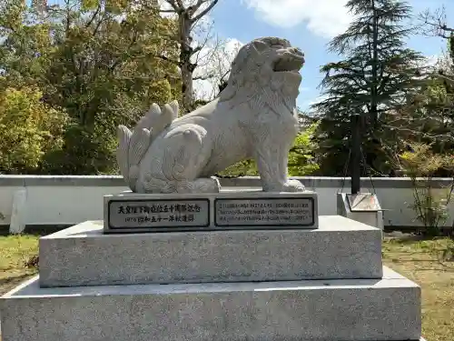 御建神社の{uncategorized: "未分類", other: "その他", undefined: "問題あり", building: "その他建物", grave: "お墓", sacred_gate: "鳥居", guardian: "狛犬", statue: "像", buddha: "仏像", history: "歴史", nature: "自然", garden: "庭園", animal: "動物", pagoda: "塔", temizu: "手水舎", mountain_gate: "山門・神門", sanctuary: "本殿・本堂", subordinate: "末社・摂社", art: "芸術", scenery: "景色", jizo: "地蔵", ema: "絵馬", goshuin: "御朱印", omikuji: "おみくじ", items: "授与品その他", amulet: "お守り", goshuincho: "御朱印帳", eats: "食事", festival: "お祭り", votive_dance: "神楽", shichigosan: "七五三参", wedding: "結婚式", experience: "体験その他", initially: "初詣", around: "周辺", anti_infection: "感染症対策"}