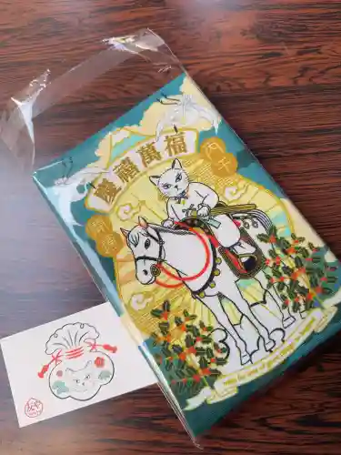 妻戀神社の{uncategorized: "未分類", other: "その他", undefined: "問題あり", building: "その他建物", grave: "お墓", sacred_gate: "鳥居", guardian: "狛犬", statue: "像", buddha: "仏像", history: "歴史", nature: "自然", garden: "庭園", animal: "動物", pagoda: "塔", temizu: "手水舎", mountain_gate: "山門・神門", sanctuary: "本殿・本堂", subordinate: "末社・摂社", art: "芸術", scenery: "景色", jizo: "地蔵", ema: "絵馬", goshuin: "御朱印", omikuji: "おみくじ", items: "授与品その他", amulet: "お守り", goshuincho: "御朱印帳", eats: "食事", festival: "お祭り", votive_dance: "神楽", shichigosan: "七五三参", wedding: "結婚式", experience: "体験その他", initially: "初詣", around: "周辺", anti_infection: "感染症対策"}