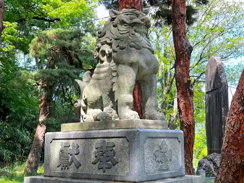 健御名方富命彦神別神社の狛犬