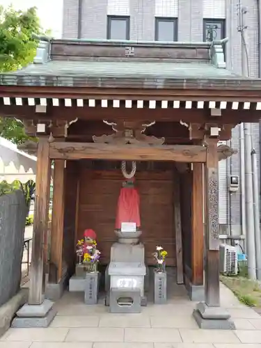 淀橋咳止地蔵尊の本殿・本堂