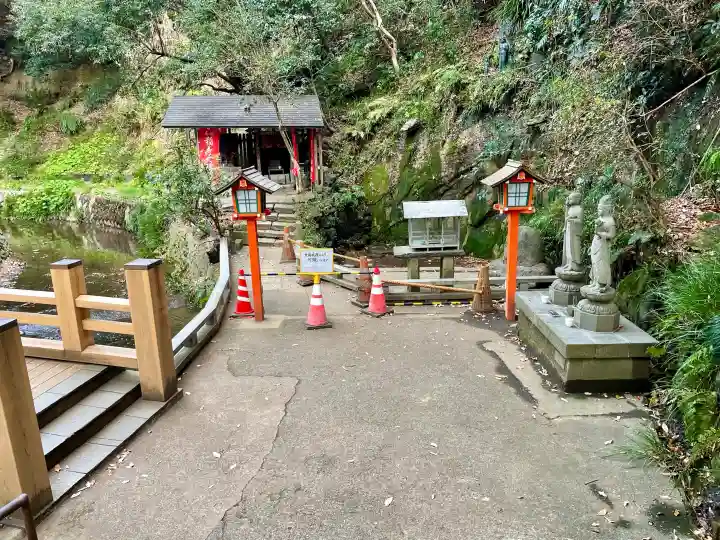 明王院(満願寺別院)の{uncategorized: "未分類", other: "その他", undefined: "問題あり", building: "その他建物", grave: "お墓", sacred_gate: "鳥居", guardian: "狛犬", statue: "像", buddha: "仏像", history: "歴史", nature: "自然", garden: "庭園", animal: "動物", pagoda: "塔", temizu: "手水舎", mountain_gate: "山門・神門", sanctuary: "本殿・本堂", subordinate: "末社・摂社", art: "芸術", scenery: "景色", jizo: "地蔵", ema: "絵馬", goshuin: "御朱印", omikuji: "おみくじ", items: "授与品その他", amulet: "お守り", goshuincho: "御朱印帳", eats: "食事", festival: "お祭り", votive_dance: "神楽", shichigosan: "七五三参", wedding: "結婚式", experience: "体験その他", initially: "初詣", around: "周辺", anti_infection: "感染症対策"}