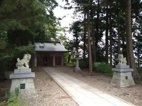 鳥谷崎神社の狛犬