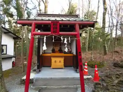 新屋山神社の末社・摂社