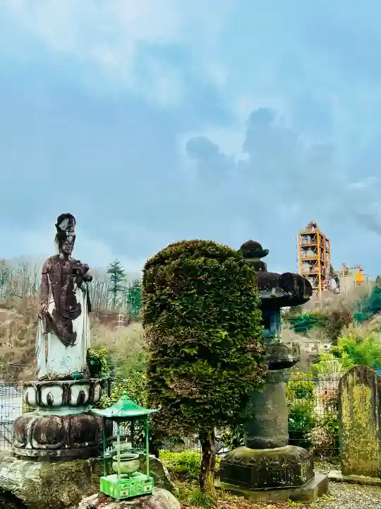 法長寺の{uncategorized: "未分類", other: "その他", undefined: "問題あり", building: "その他建物", grave: "お墓", sacred_gate: "鳥居", guardian: "狛犬", statue: "像", buddha: "仏像", history: "歴史", nature: "自然", garden: "庭園", animal: "動物", pagoda: "塔", temizu: "手水舎", mountain_gate: "山門・神門", sanctuary: "本殿・本堂", subordinate: "末社・摂社", art: "芸術", scenery: "景色", jizo: "地蔵", ema: "絵馬", goshuin: "御朱印", omikuji: "おみくじ", items: "授与品その他", amulet: "お守り", goshuincho: "御朱印帳", eats: "食事", festival: "お祭り", votive_dance: "神楽", shichigosan: "七五三参", wedding: "結婚式", experience: "体験その他", initially: "初詣", around: "周辺", anti_infection: "感染症対策"}