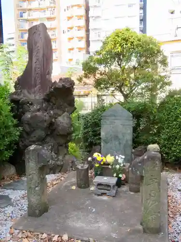 西向天神社のお墓