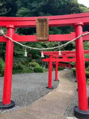 白龍稲荷大神の鳥居