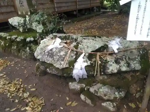 西寒多神社の建物その他