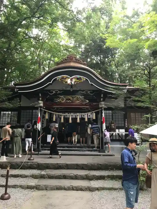 新屋山神社の本殿・本堂