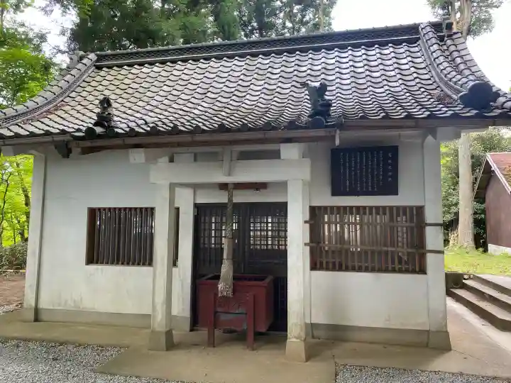 葛城山神社の{uncategorized: "未分類", other: "その他", undefined: "問題あり", building: "その他建物", grave: "お墓", sacred_gate: "鳥居", guardian: "狛犬", statue: "像", buddha: "仏像", history: "歴史", nature: "自然", garden: "庭園", animal: "動物", pagoda: "塔", temizu: "手水舎", mountain_gate: "山門・神門", sanctuary: "本殿・本堂", subordinate: "末社・摂社", art: "芸術", scenery: "景色", jizo: "地蔵", ema: "絵馬", goshuin: "御朱印", omikuji: "おみくじ", items: "授与品その他", amulet: "お守り", goshuincho: "御朱印帳", eats: "食事", festival: "お祭り", votive_dance: "神楽", shichigosan: "七五三参", wedding: "結婚式", experience: "体験その他", initially: "初詣", around: "周辺", anti_infection: "感染症対策"}