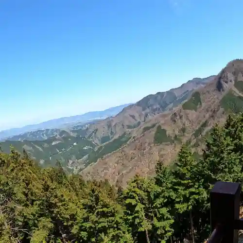 三峯神社の景色