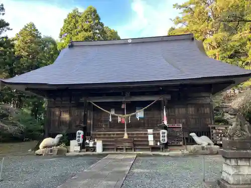 亀岡八幡宮の本殿・本堂