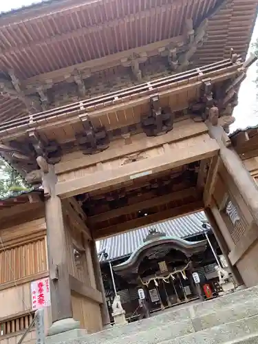 降松神社の山門・神門