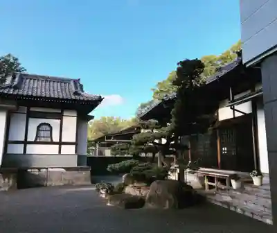 信行寺の本殿・本堂