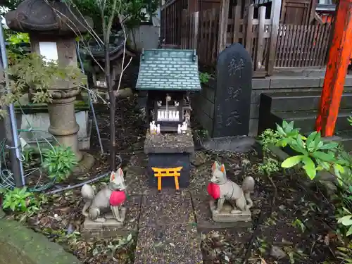 馬橋稲荷神社の末社