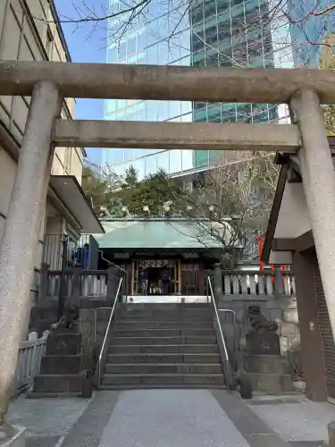  六本木天祖神社の{uncategorized: "未分類", other: "その他", undefined: "問題あり", building: "その他建物", grave: "お墓", sacred_gate: "鳥居", guardian: "狛犬", statue: "像", buddha: "仏像", history: "歴史", nature: "自然", garden: "庭園", animal: "動物", pagoda: "塔", temizu: "手水舎", mountain_gate: "山門・神門", sanctuary: "本殿・本堂", subordinate: "末社・摂社", art: "芸術", scenery: "景色", jizo: "地蔵", ema: "絵馬", goshuin: "御朱印", omikuji: "おみくじ", items: "授与品その他", amulet: "お守り", goshuincho: "御朱印帳", eats: "食事", festival: "お祭り", votive_dance: "神楽", shichigosan: "七五三参", wedding: "結婚式", experience: "体験その他", initially: "初詣", around: "周辺", anti_infection: "感染症対策"}