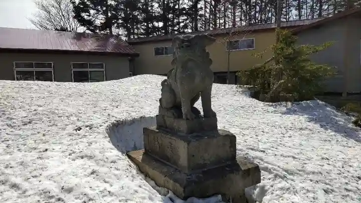 樺戸神社の狛犬