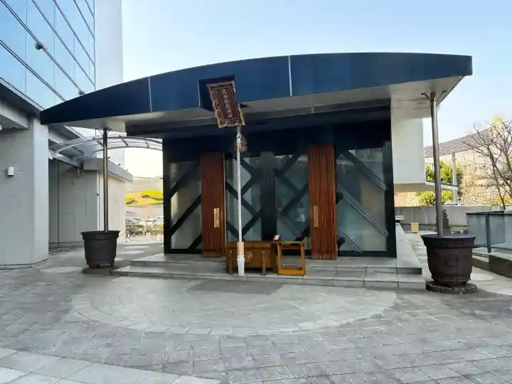 北谷稲荷神社の{uncategorized: "未分類", other: "その他", undefined: "問題あり", building: "その他建物", grave: "お墓", sacred_gate: "鳥居", guardian: "狛犬", statue: "像", buddha: "仏像", history: "歴史", nature: "自然", garden: "庭園", animal: "動物", pagoda: "塔", temizu: "手水舎", mountain_gate: "山門・神門", sanctuary: "本殿・本堂", subordinate: "末社・摂社", art: "芸術", scenery: "景色", jizo: "地蔵", ema: "絵馬", goshuin: "御朱印", omikuji: "おみくじ", items: "授与品その他", amulet: "お守り", goshuincho: "御朱印帳", eats: "食事", festival: "お祭り", votive_dance: "神楽", shichigosan: "七五三参", wedding: "結婚式", experience: "体験その他", initially: "初詣", around: "周辺", anti_infection: "感染症対策"}