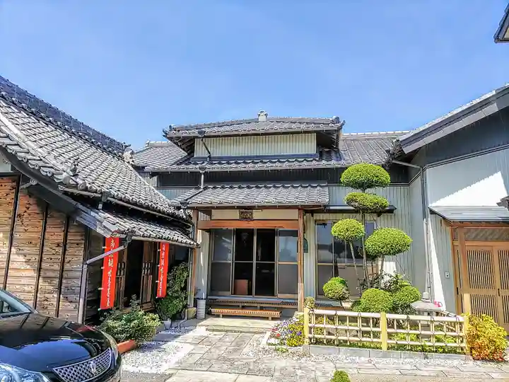 香蓮寺の本殿・本堂