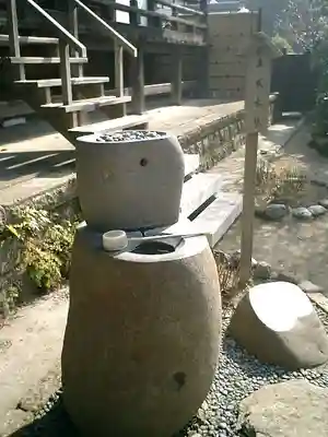 宝戒寺の手水舎