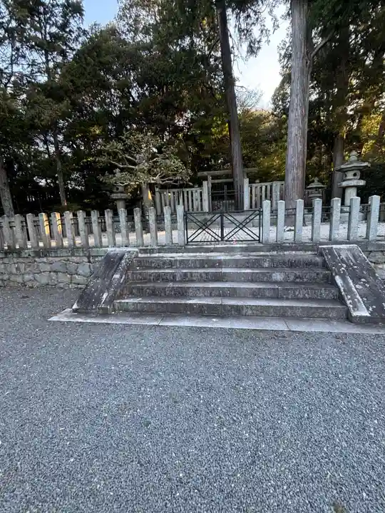 白峯陵 (崇徳天皇陵)(香川県)