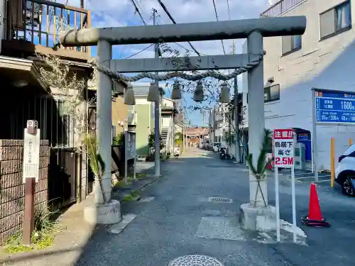 二子神社の{uncategorized: "未分類", other: "その他", undefined: "問題あり", building: "その他建物", grave: "お墓", sacred_gate: "鳥居", guardian: "狛犬", statue: "像", buddha: "仏像", history: "歴史", nature: "自然", garden: "庭園", animal: "動物", pagoda: "塔", temizu: "手水舎", mountain_gate: "山門・神門", sanctuary: "本殿・本堂", subordinate: "末社・摂社", art: "芸術", scenery: "景色", jizo: "地蔵", ema: "絵馬", goshuin: "御朱印", omikuji: "おみくじ", items: "授与品その他", amulet: "お守り", goshuincho: "御朱印帳", eats: "食事", festival: "お祭り", votive_dance: "神楽", shichigosan: "七五三参", wedding: "結婚式", experience: "体験その他", initially: "初詣", around: "周辺", anti_infection: "感染症対策"}