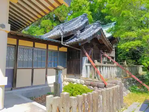津嶋神社（萩原町西御堂）の本殿・本堂