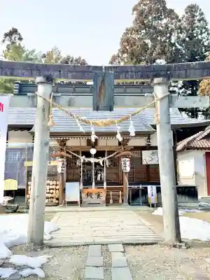花巻神社の{uncategorized: "未分類", other: "その他", undefined: "問題あり", building: "その他建物", grave: "お墓", sacred_gate: "鳥居", guardian: "狛犬", statue: "像", buddha: "仏像", history: "歴史", nature: "自然", garden: "庭園", animal: "動物", pagoda: "塔", temizu: "手水舎", mountain_gate: "山門・神門", sanctuary: "本殿・本堂", subordinate: "末社・摂社", art: "芸術", scenery: "景色", jizo: "地蔵", ema: "絵馬", goshuin: "御朱印", omikuji: "おみくじ", items: "授与品その他", amulet: "お守り", goshuincho: "御朱印帳", eats: "食事", festival: "お祭り", votive_dance: "神楽", shichigosan: "七五三参", wedding: "結婚式", experience: "体験その他", initially: "初詣", around: "周辺", anti_infection: "感染症対策"}