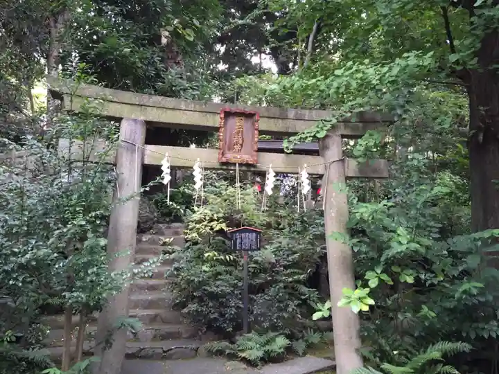 赤坂氷川神社の鳥居